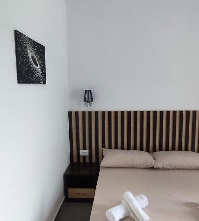 Aleks Holiday Rooms Ksamil Exteriér fotografie